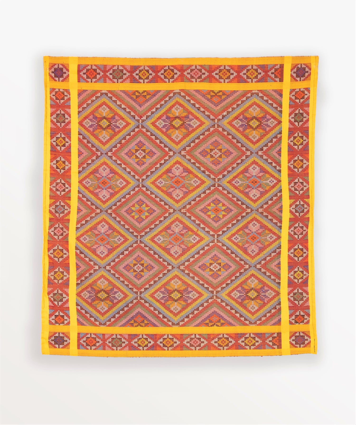 The Yakan Saputangan: A Showcase of Skill, A Kaleidoscope of Colors