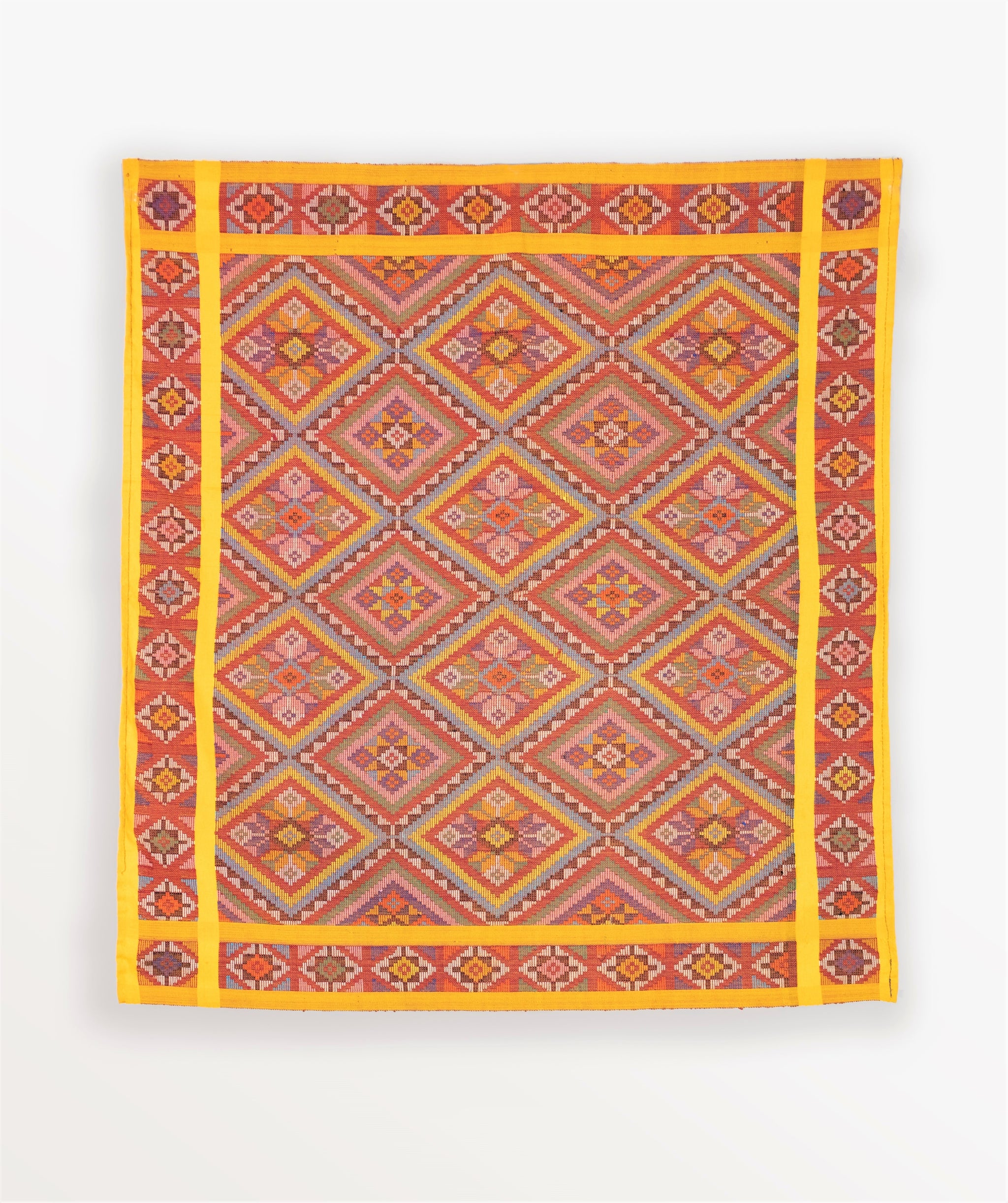 The Yakan Saputangan: A Showcase of Skill, A Kaleidoscope of Colors
