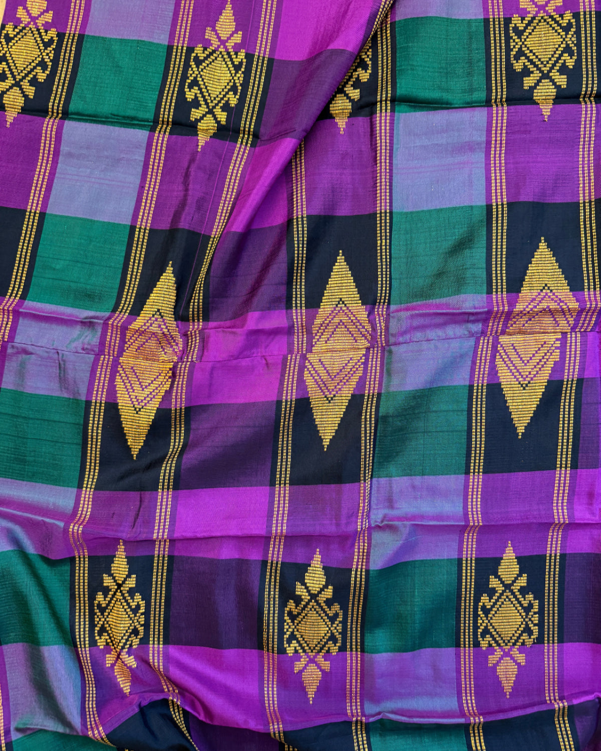 Handwoven Malong Magenta and Green malong