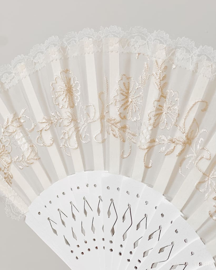 White Embroidered Pamaypay | Narra Studio