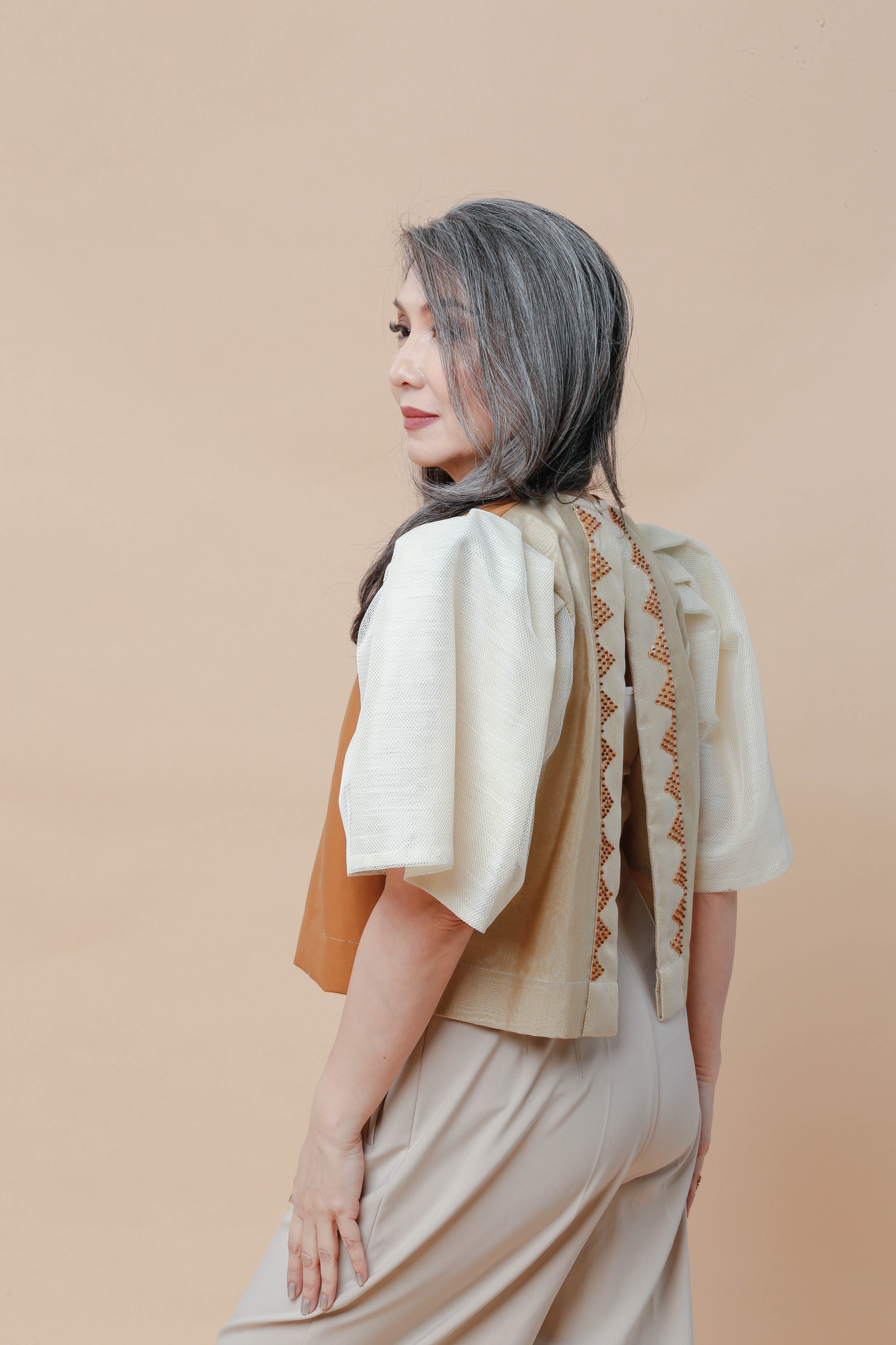 Blusa Brown Cream with Beadworks