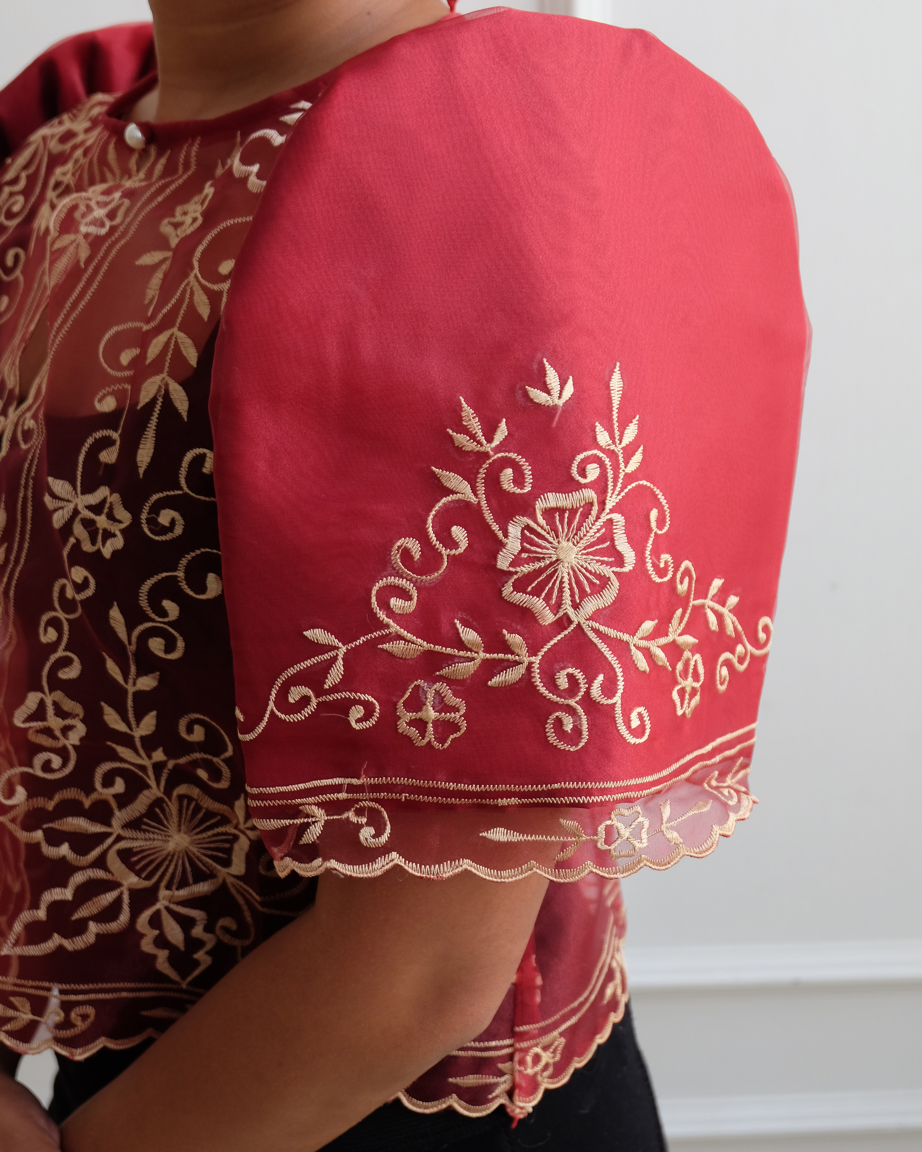 Rosal Butterfly Sleeve Bolero – Maroon | Narra Studio