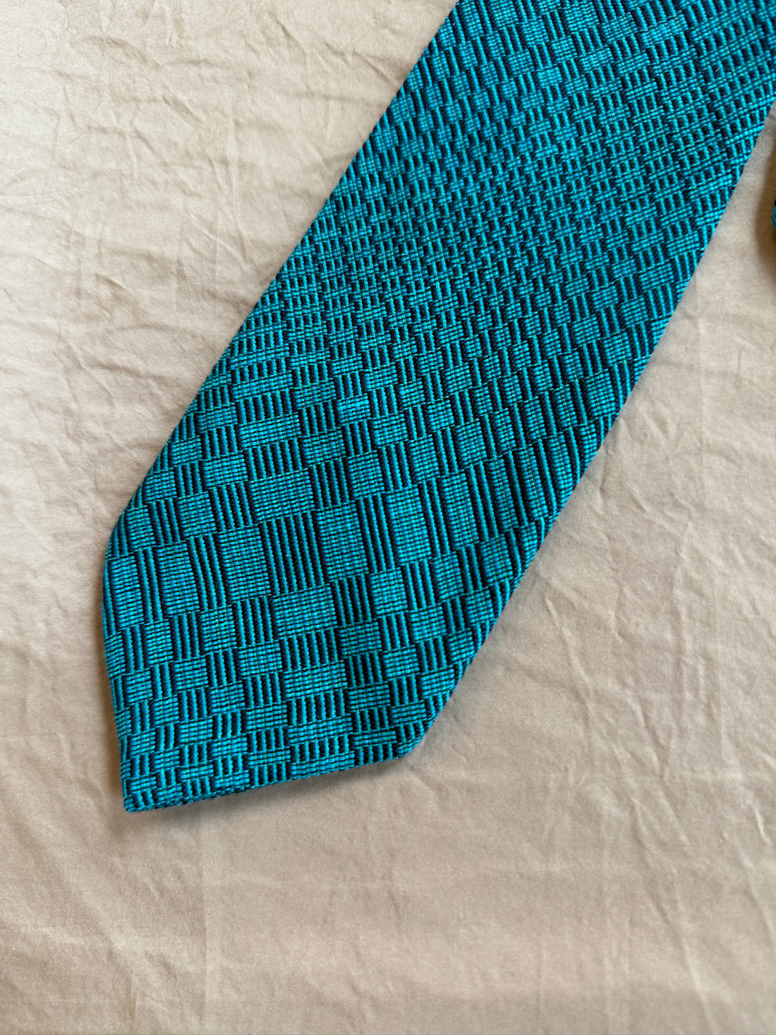 Handwoven Kusukus Necktie - Celadon Necktie