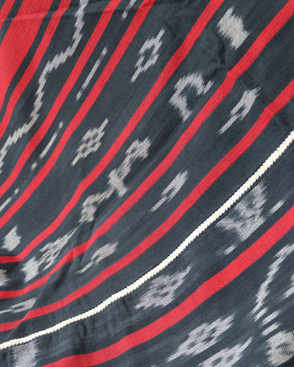 Kinuttiyan Red And Black Blanket Handwoven Blanket