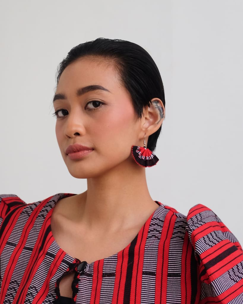 Handwoven Kalinga Fan Earrings - Black &amp; Red Womens Earrings