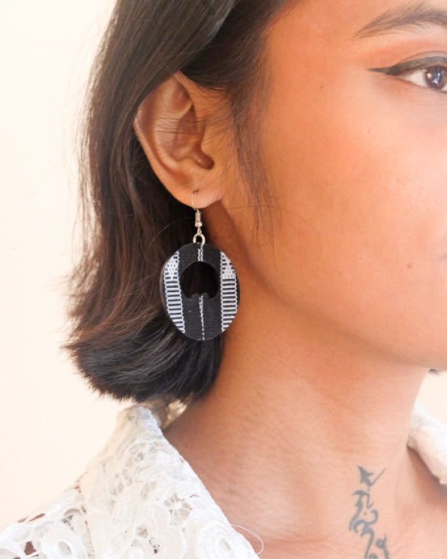 Handwoven Kalinga Lingling-O Earrings - Black Women’s Earrings